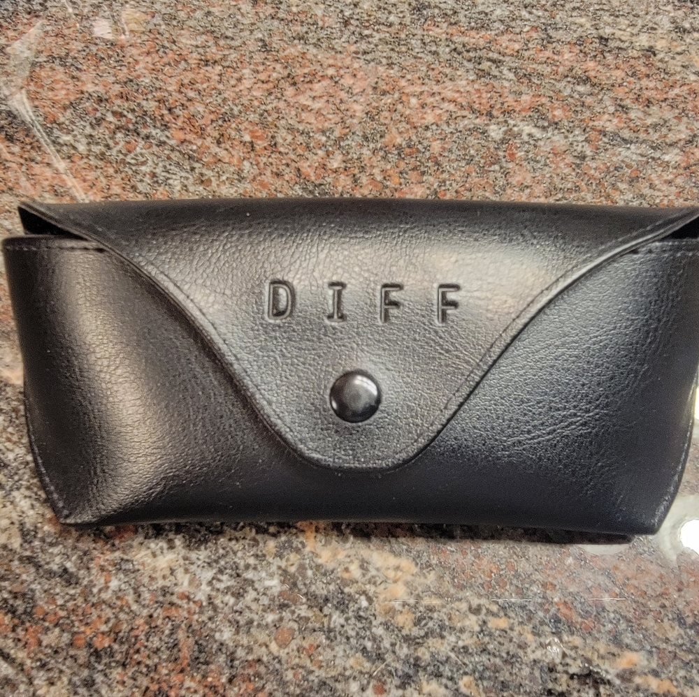 Diff Oversized Sunglasses - image 3